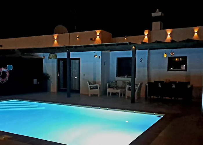 Burgado בית נופש פלאיה בלנקה